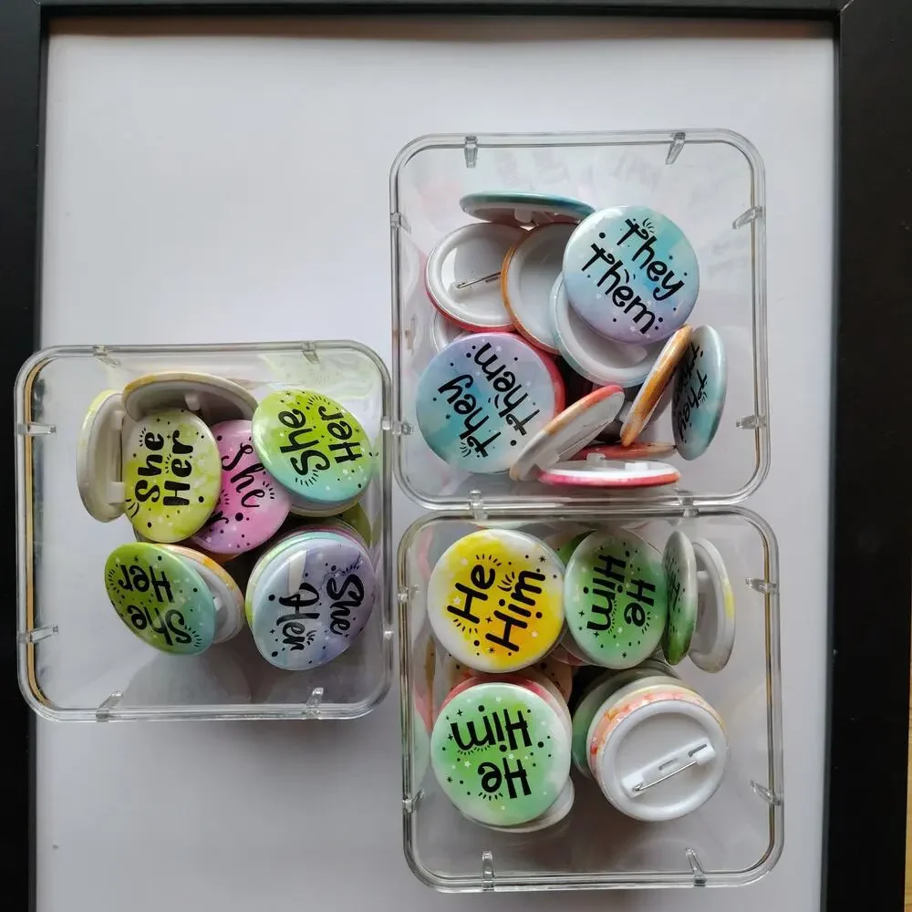 CUTE BRIGHT AND LIGHT PRIDE PRONOUN PIN BUTTONS